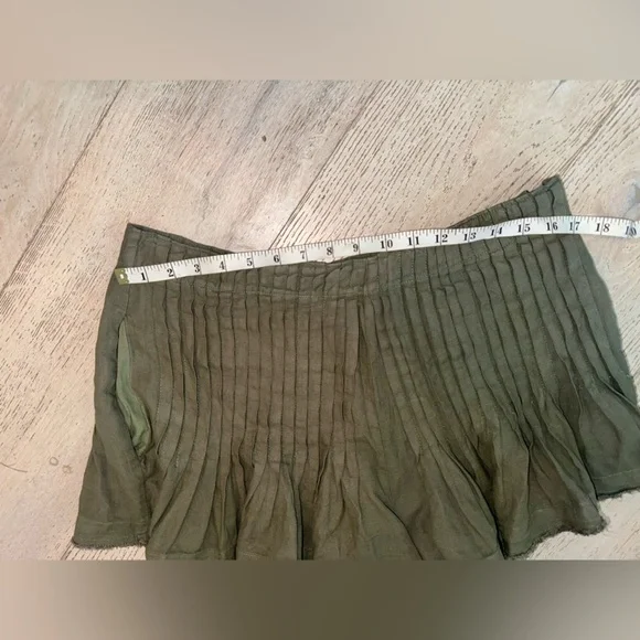 NWOT Moss Green Anthropologie Pleated Linen skirt shorts 12 - Picture 12 of 13